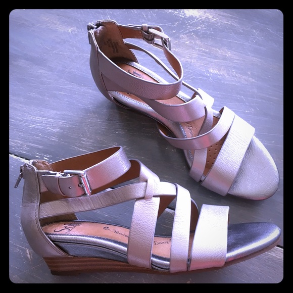 Sofft Shoes - SOFFT Leather Sandals